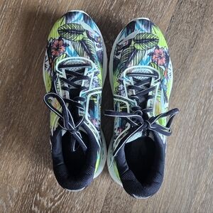 Brooks Adrenaline 20 | Women | Size 8 | Barely Worn